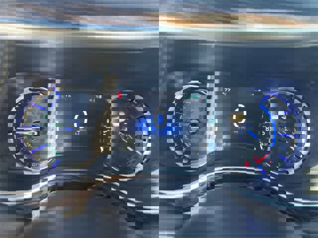 Used 2021 Chrysler Pacifica Limited w/ Uconnect Theater Family Group image 19