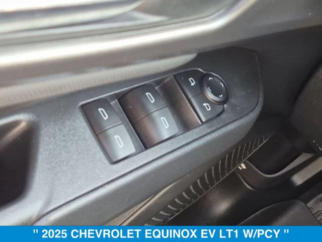Used 2025 Chevrolet Equinox EV LT FWD image 11