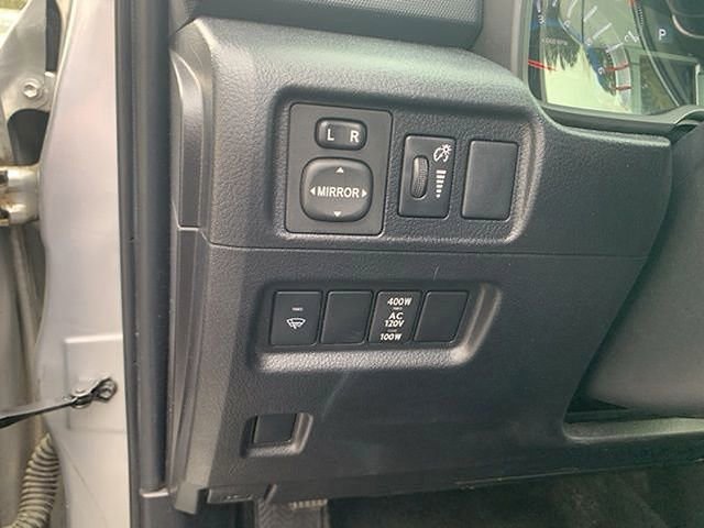 Used 2018 Toyota 4Runner SR5 Premium image 22