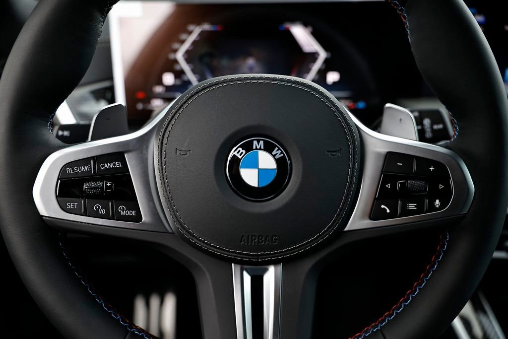 New 2026 BMW X5 M60i w/ Climate Comfort Package image 34
