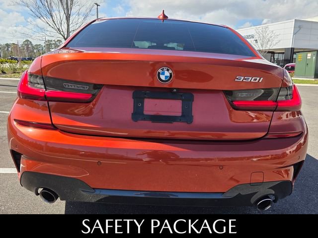 Used 2021 BMW 330i Sedan w/ M Sport Package image 10