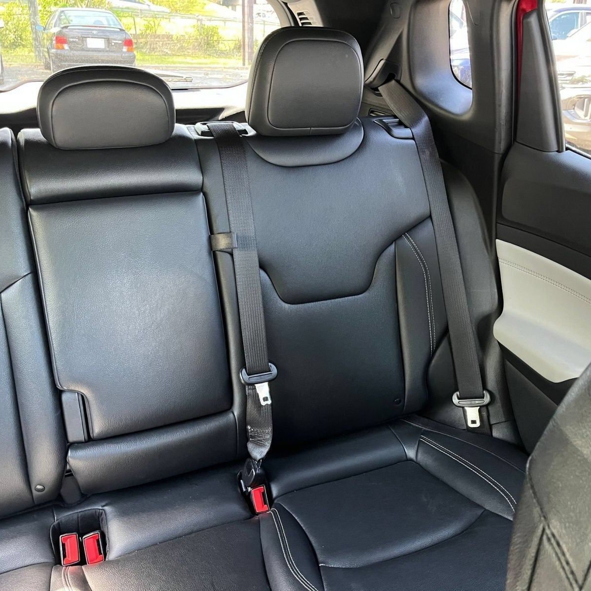 Used 2025 Jeep Compass Limited AWD/4WD image 37