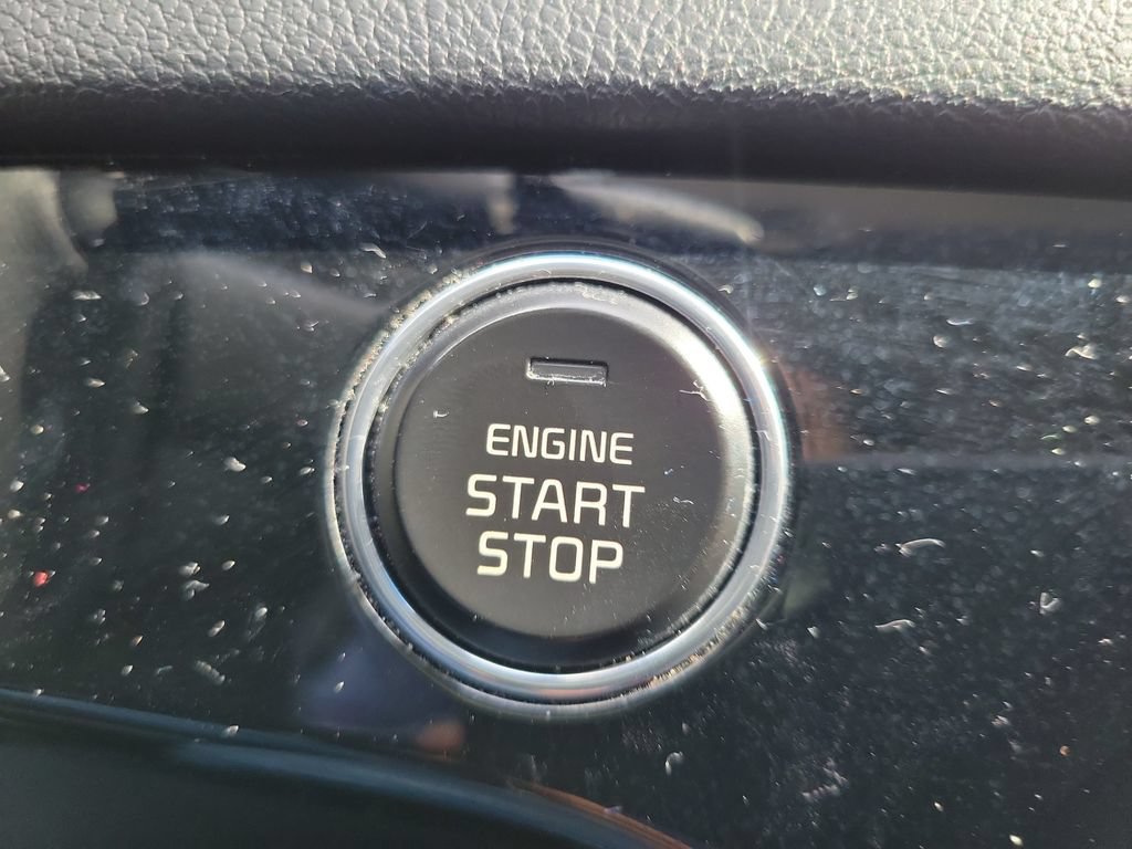 Certified 2021 Kia Sportage EX FWD image 31