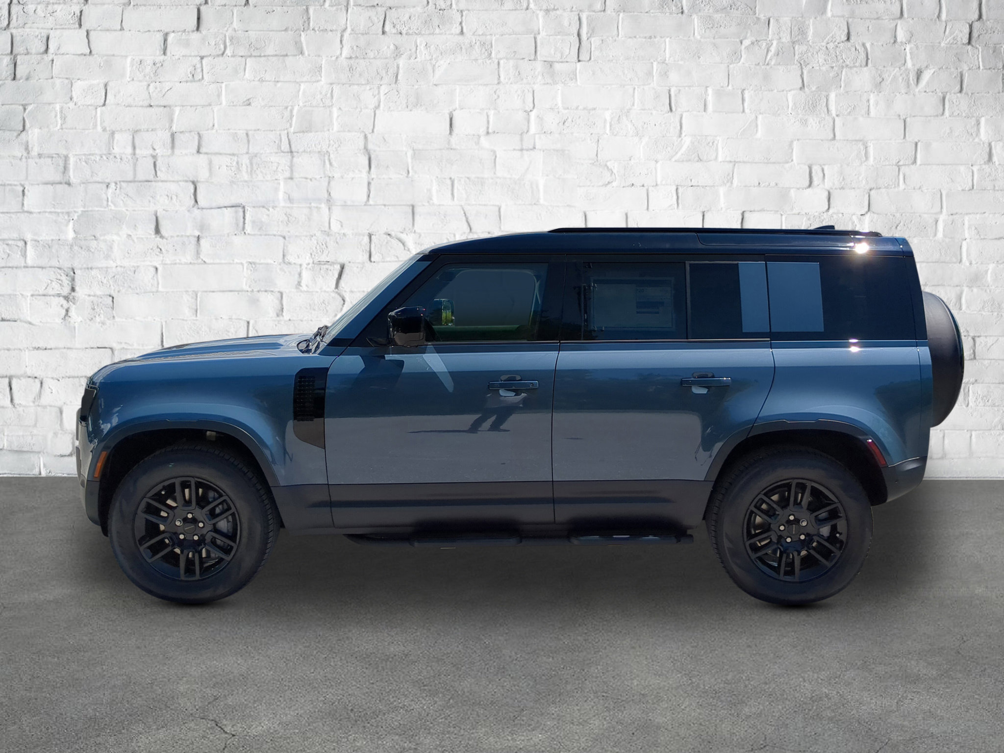 New 2026 Land Rover Defender 110 S image 3
