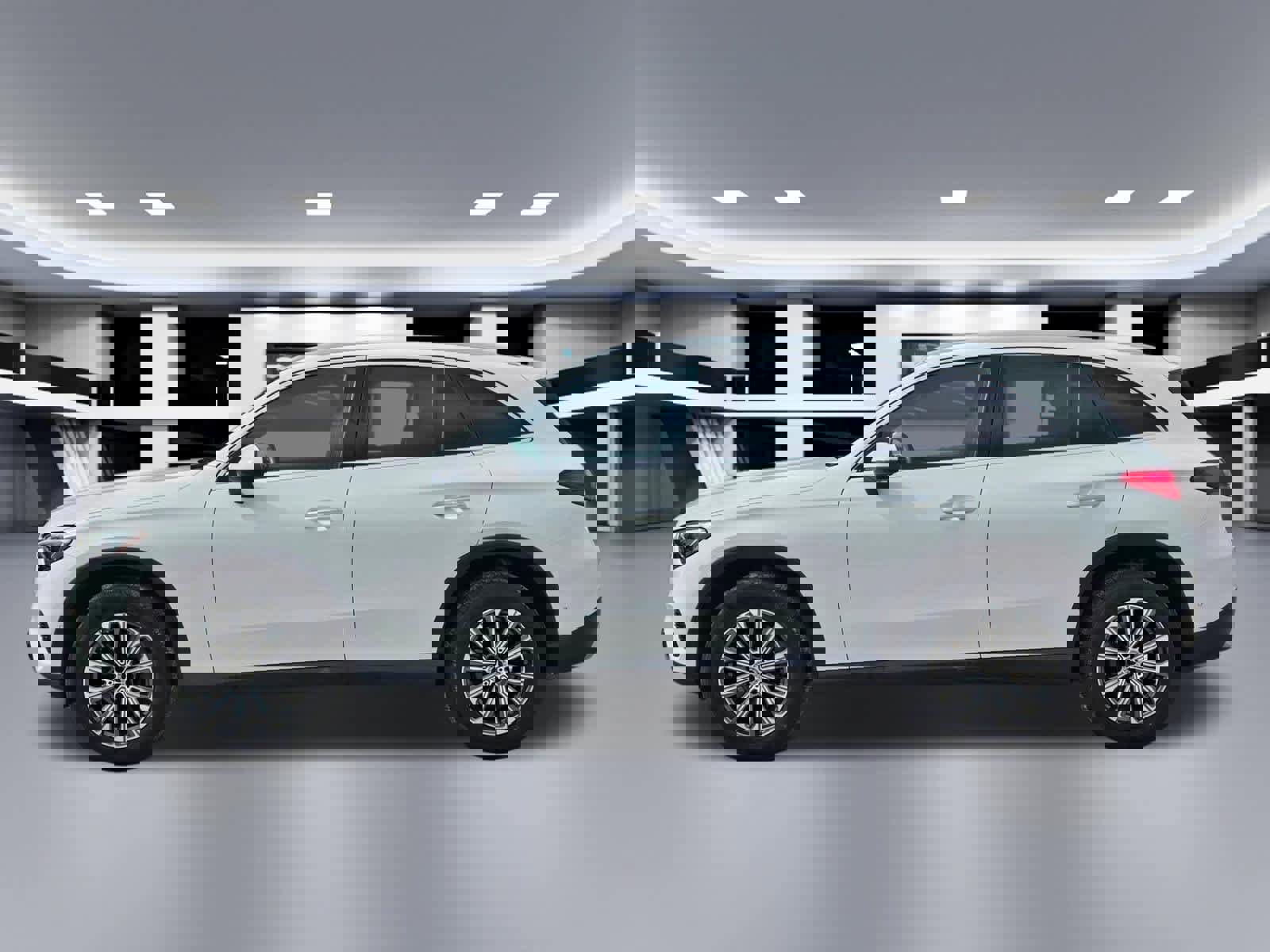 Used 2024 Mercedes-Benz GLC 300 4MATIC image 3