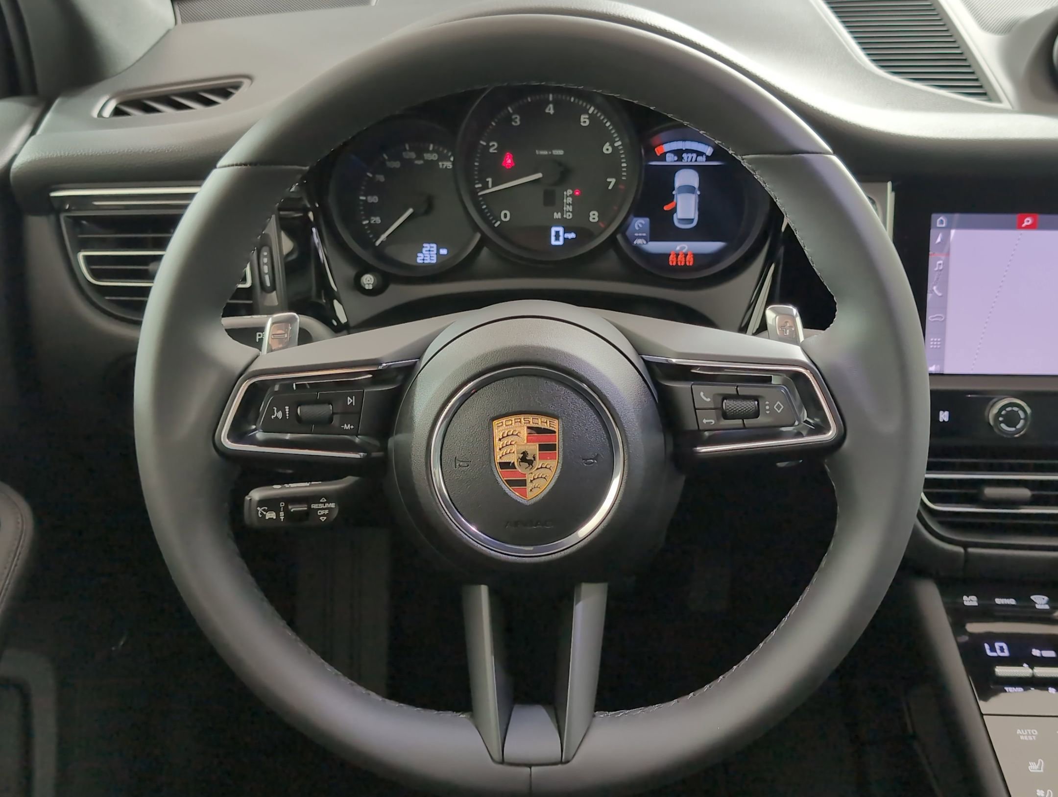 Used 2025 Porsche Macan image 20