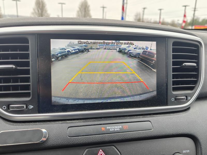 Used 2020 Kia Sportage LX w/ LX Popular Package image 17