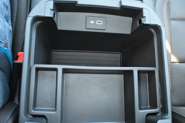 Used 2022 GMC Yukon Denali image 39