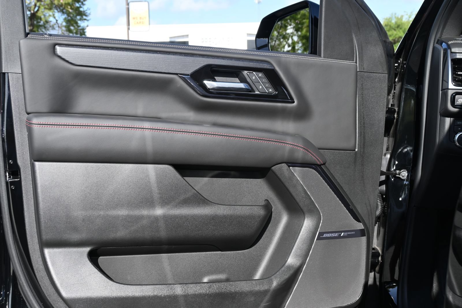 Used 2026 GMC Yukon XL AT4 Ultimate AWD/4WD image 19