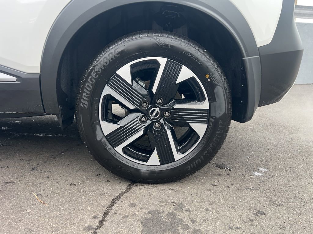 New 2026 Nissan Kicks SV image 15