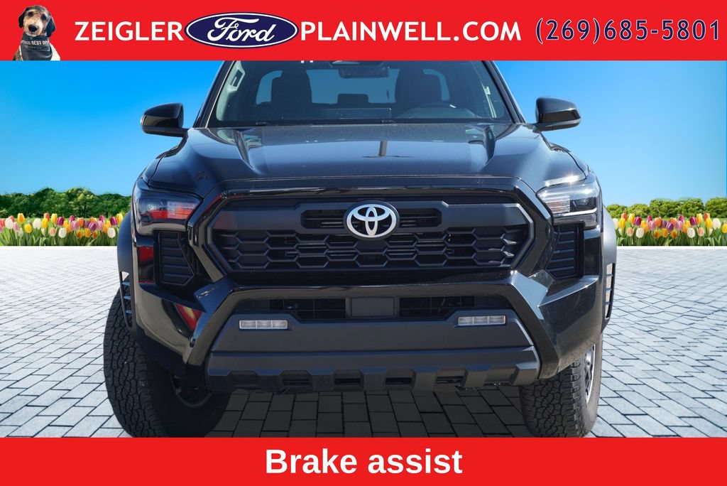 Used 2025 Toyota Tacoma TRD Off-Road AWD/4WD image 8
