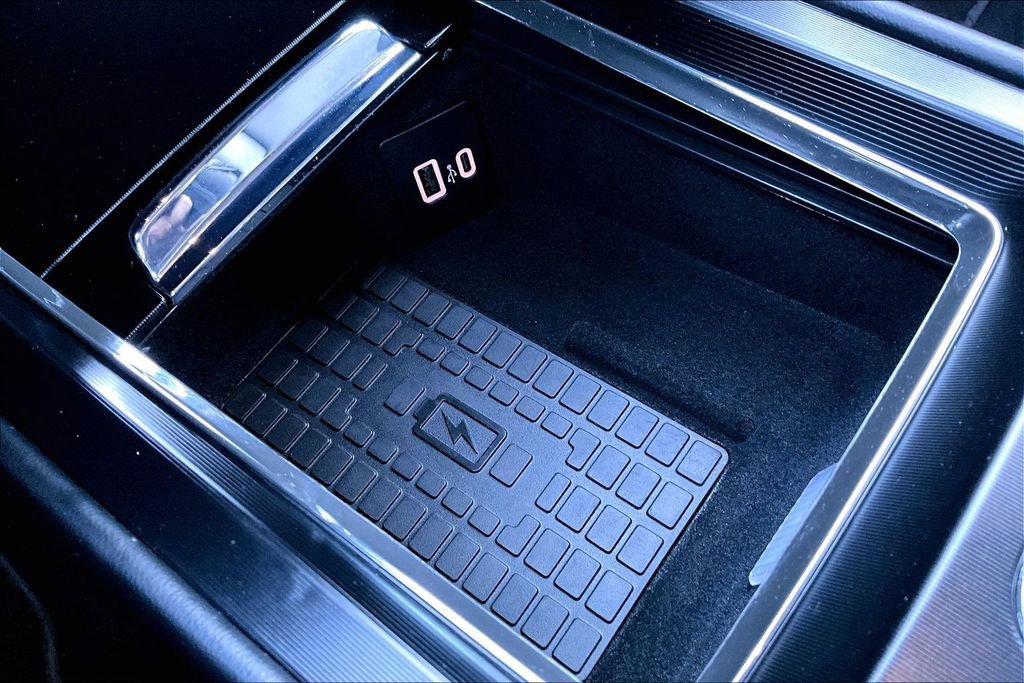 Used 2025 Lincoln Corsair Reserve image 32