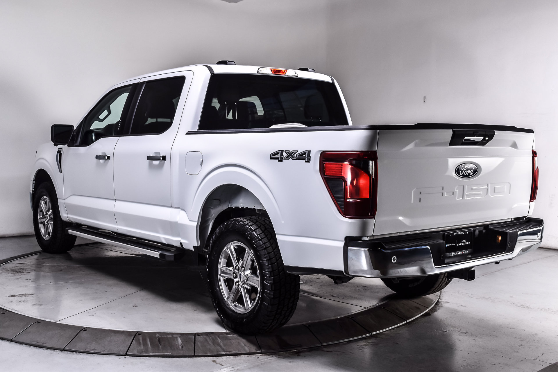 Used 2024 Ford F150 XLT w/ Tow/Haul Package AWD/4WD image 4