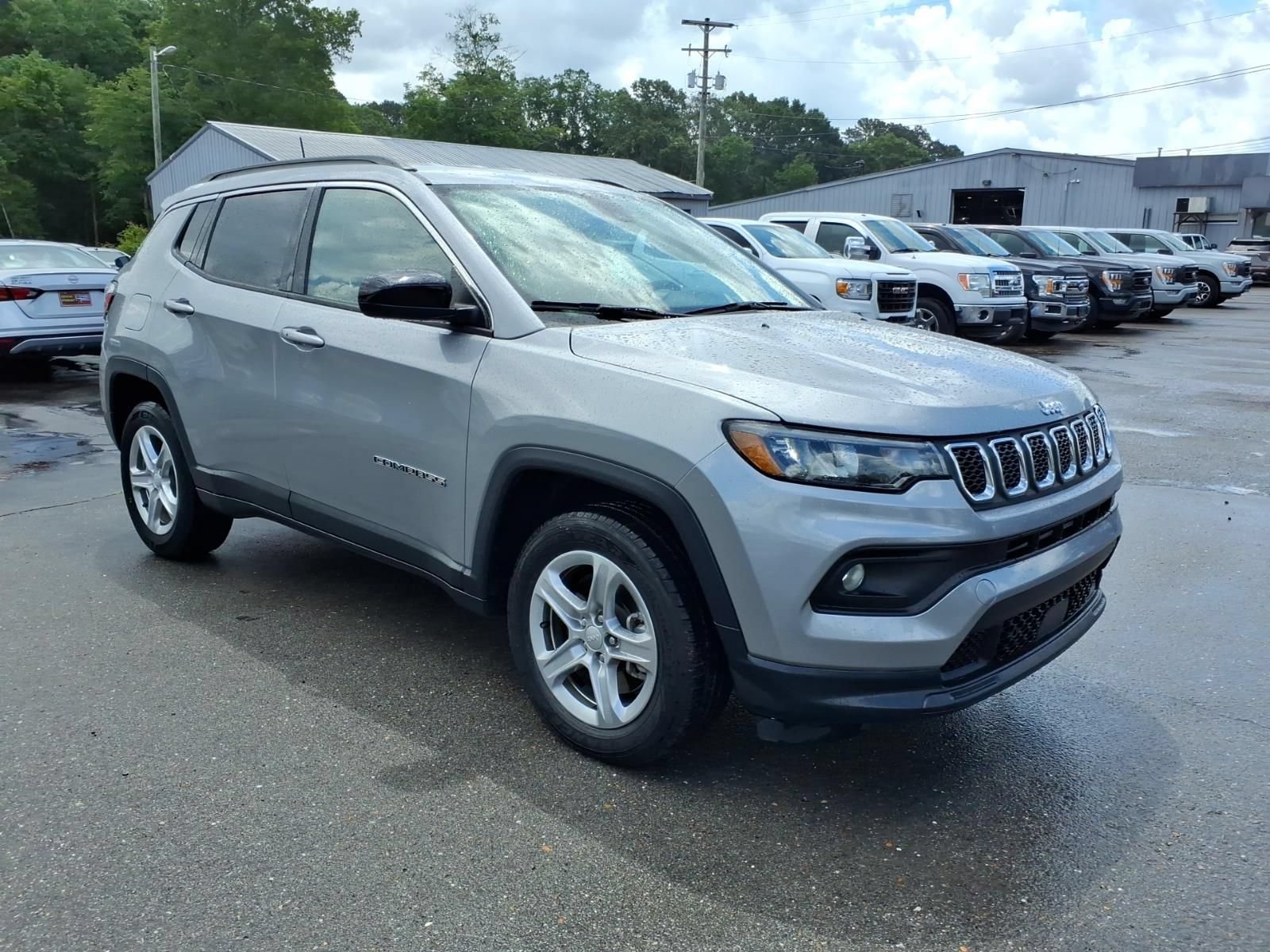 Used 2024 Jeep Compass Latitude AWD/4WD image 6