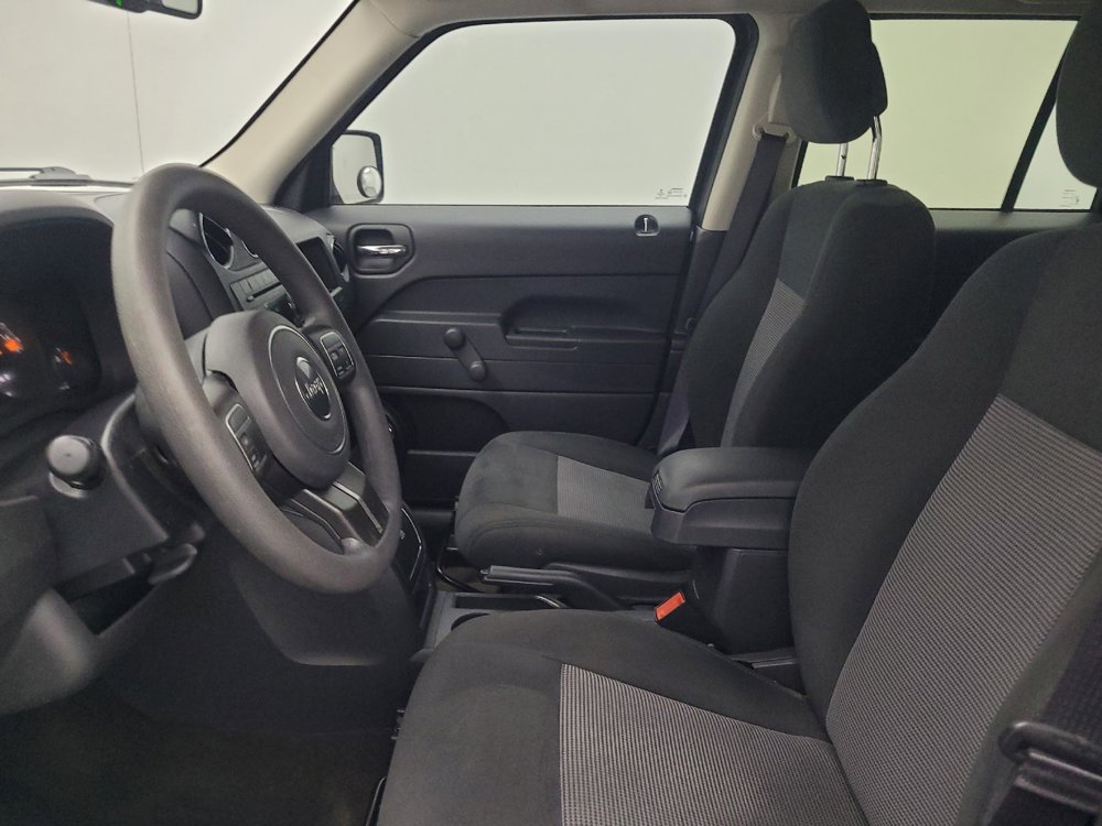 Used 2017 Jeep Patriot Sport FWD image 17