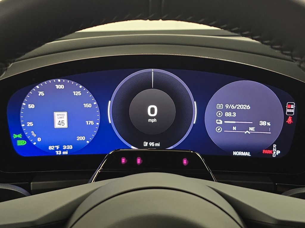 New 2026 Porsche Macan Electric RWD image 15