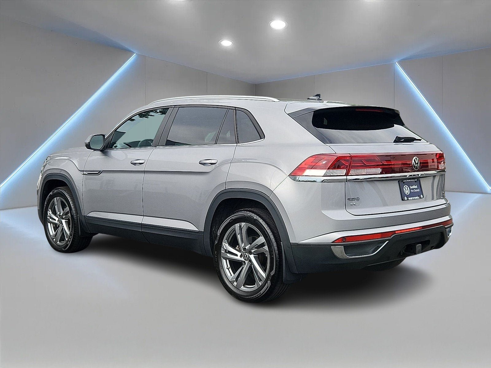 Used 2024 Volkswagen Atlas Cross Sport SE AWD/4WD image 6