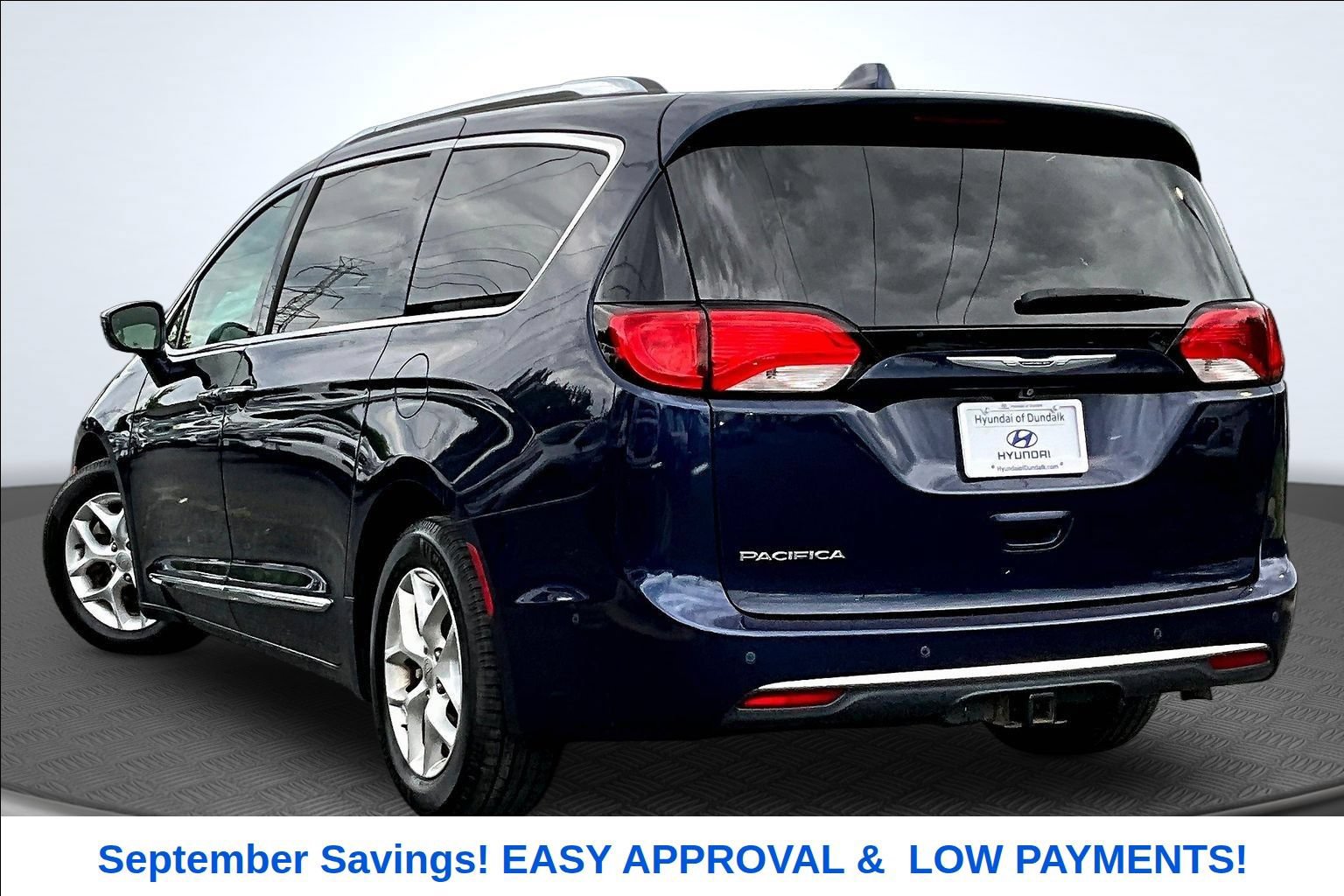 Used 2019 Chrysler Pacifica Touring-L Plus FWD image 3