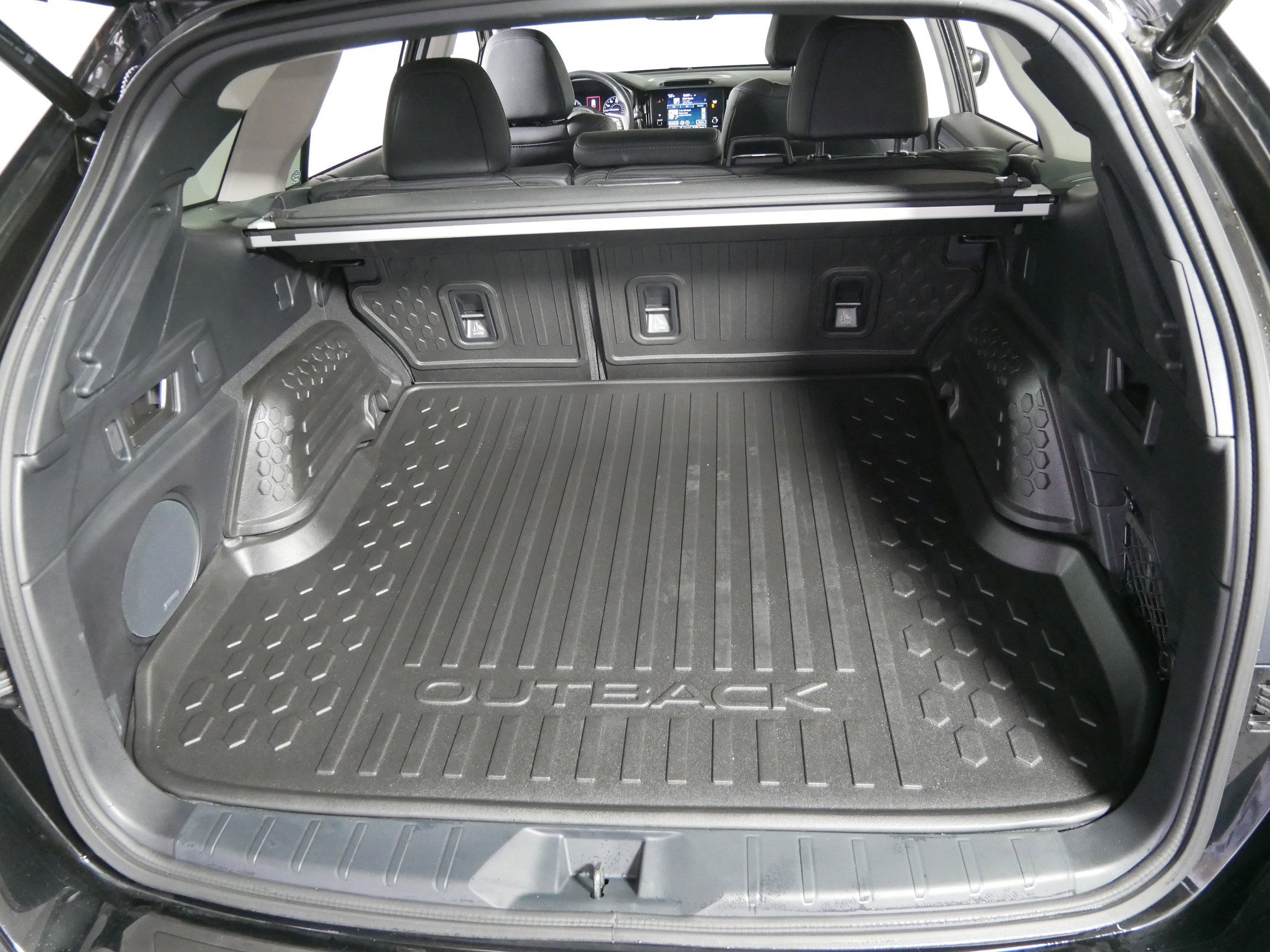 Used 2025 Subaru Outback Limited AWD/4WD image 18