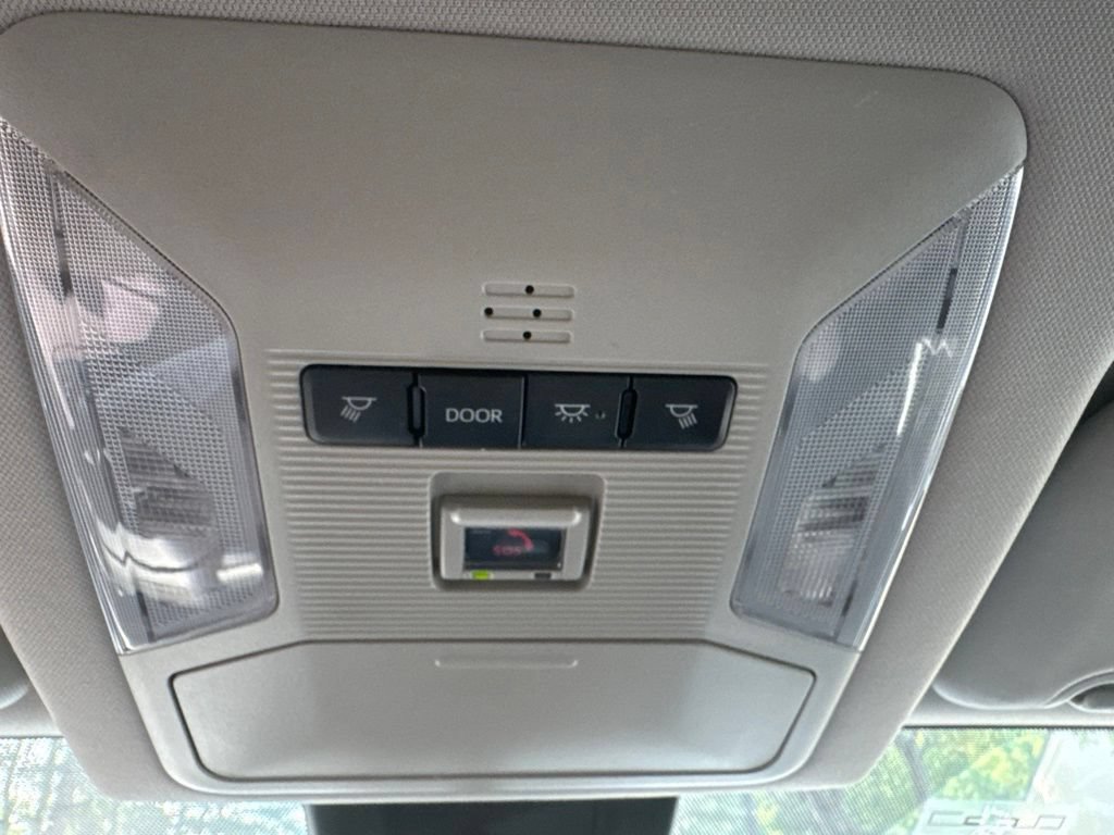 Used 2023 Toyota RAV4 LE FWD image 16