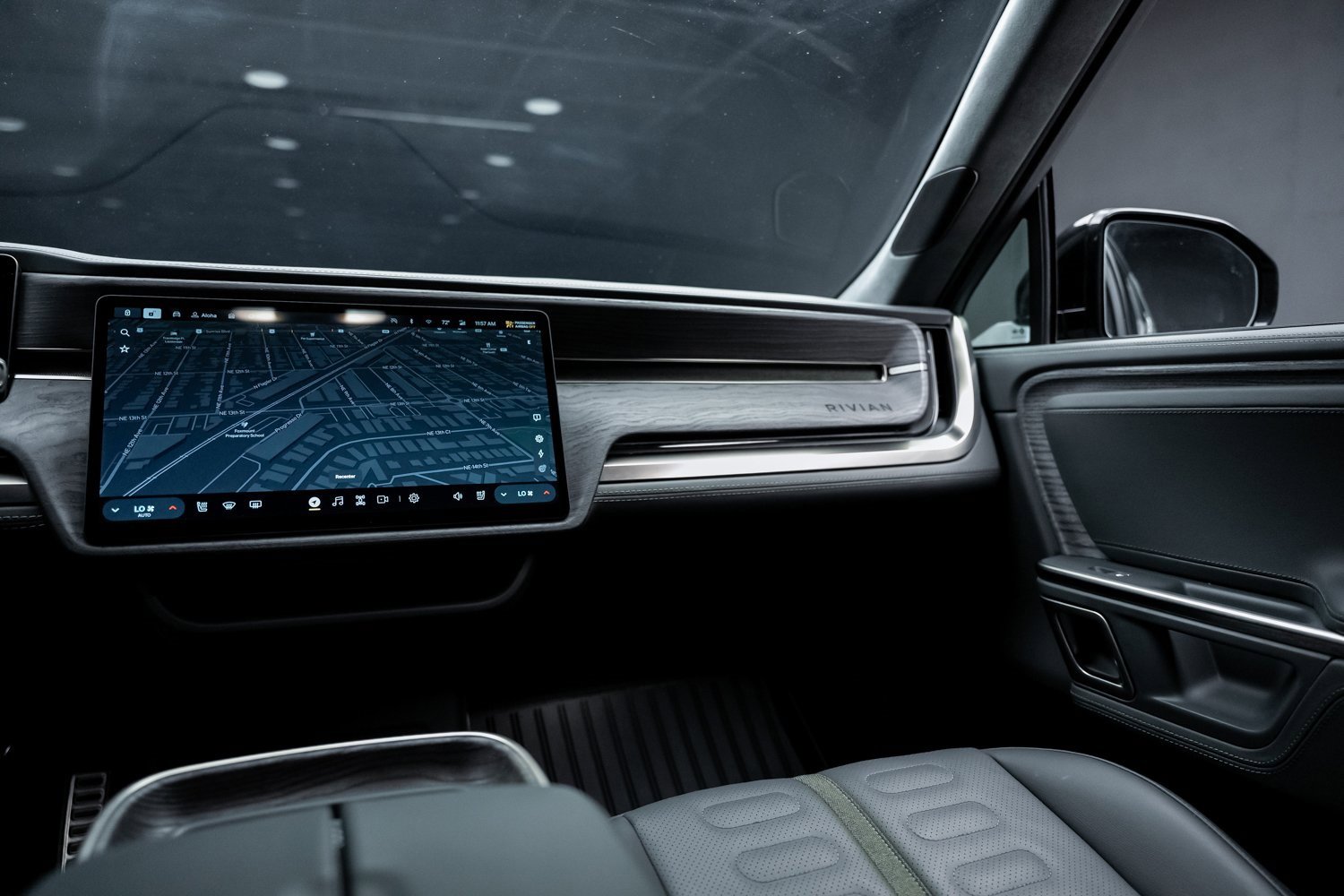 Used 2022 Rivian R1T Adventure image 36