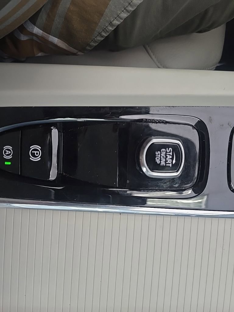 Used 2024 Volvo S60 B5 Core FWD image 27