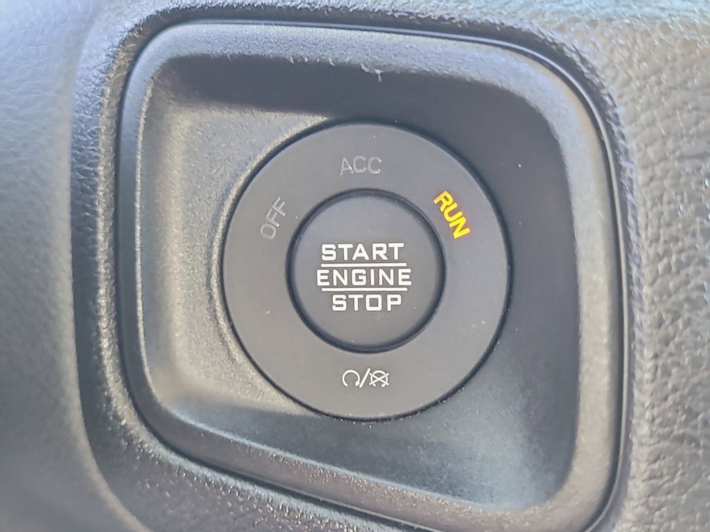 Used 2025 Jeep Wrangler Sport image 25