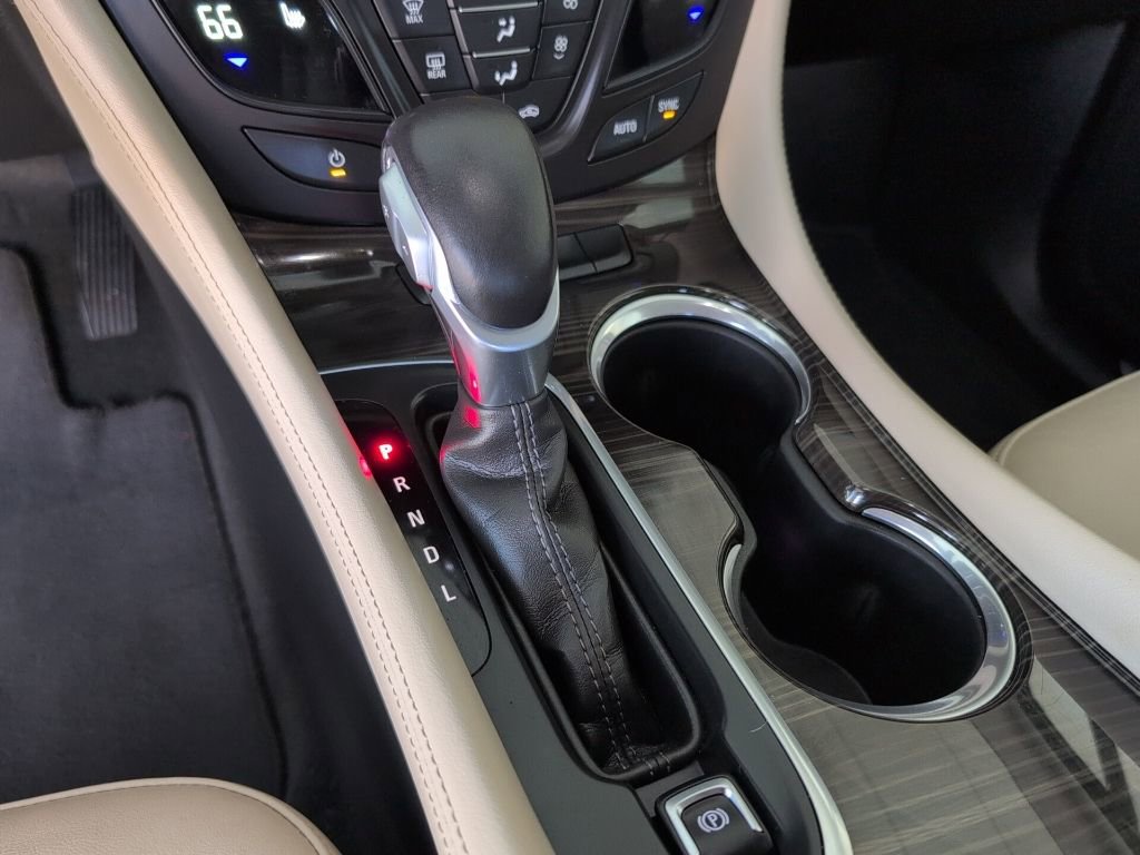 Used 2019 Buick Envision Essence image 25