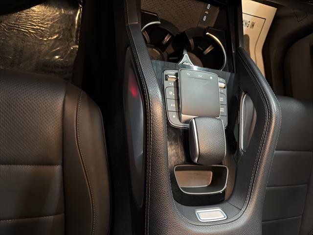 Used 2024 Mercedes-Benz GLE 450e 4MATIC image 17