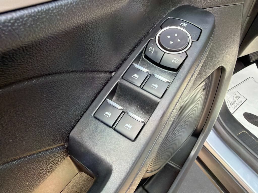 Used 2022 Ford Escape SE w/ Convenience Package FWD image 19