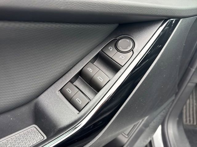 New 2026 Chevrolet Equinox LT w/ Convenience Package II image 12