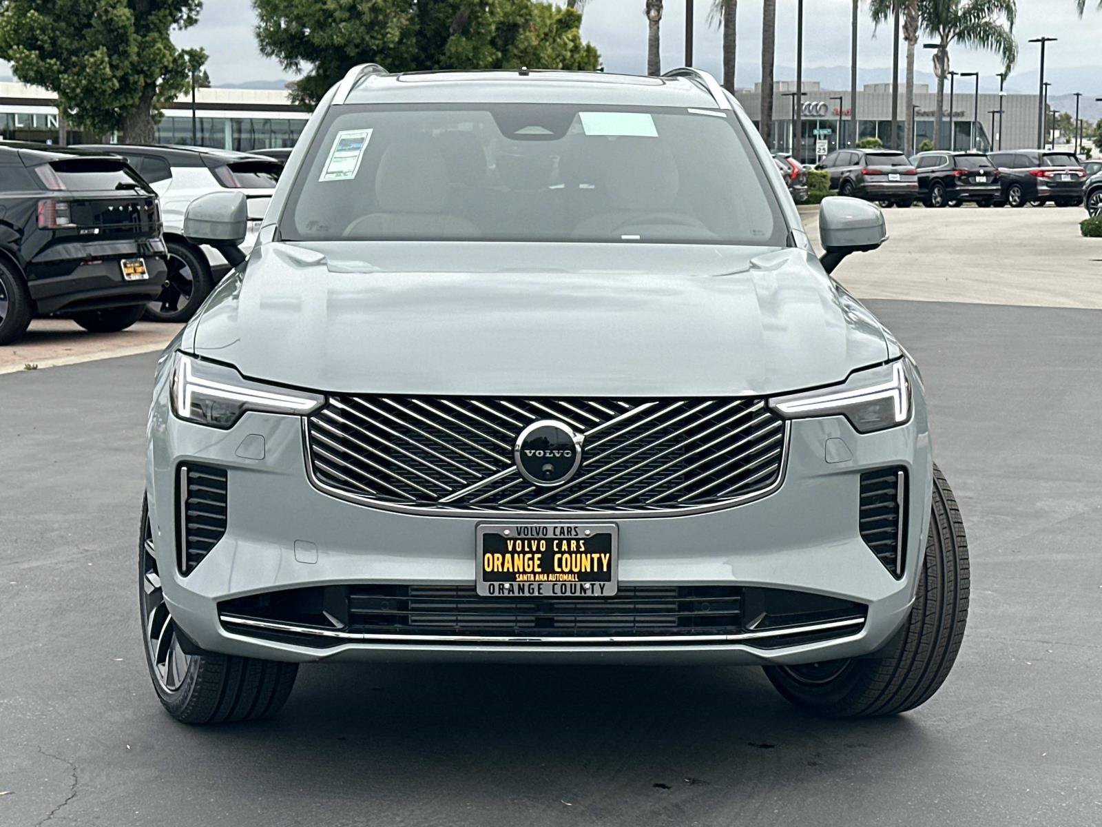 New 2026 Volvo XC90 T8 Plus AWD/4WD image 2