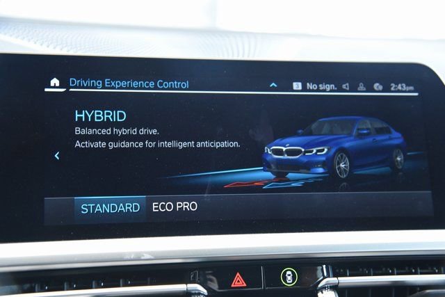 Used 2021 BMW 330e xDrive w/ Premium Package image 39
