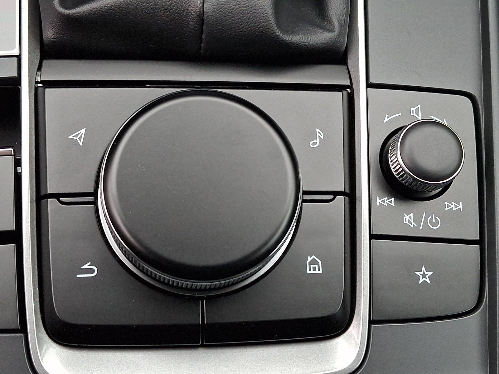 New 2026 MAZDA CX-30 AWD 2.5 S w/ Premium Package image 18