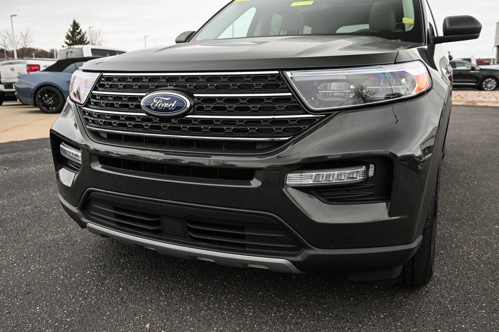 Certified 2023 Ford Explorer XLT w/ Equipment Group 202A image 11