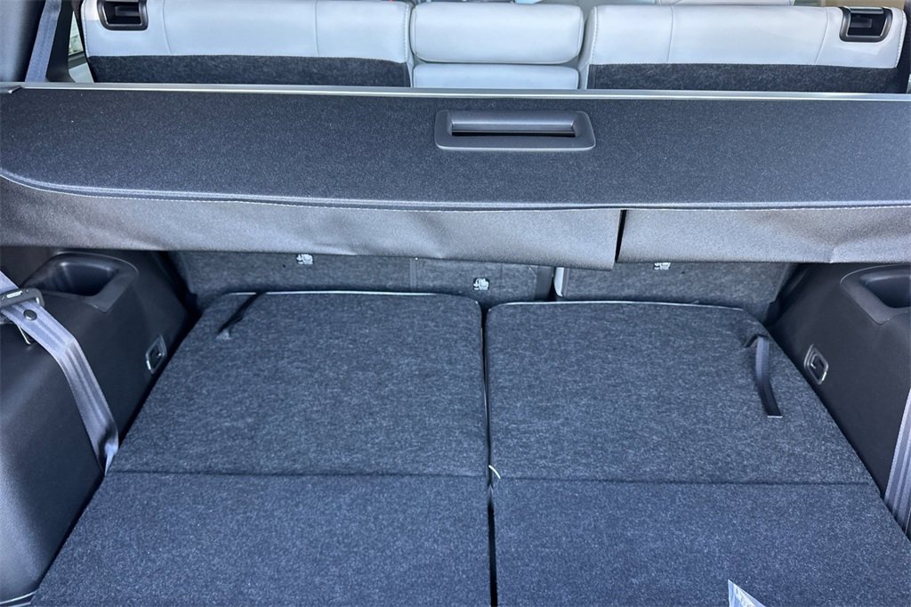 New 2025 Mitsubishi Outlander SE image 16