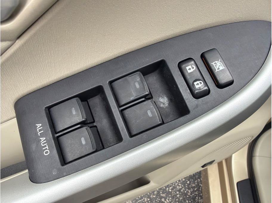 Used 2011 Toyota Prius Four w/ Solar Roof Pkg FWD image 9