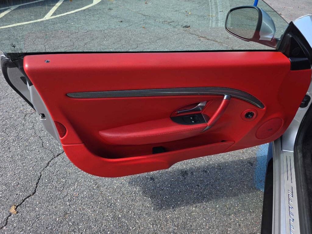 Used 2016 Maserati GranTurismo MC image 17