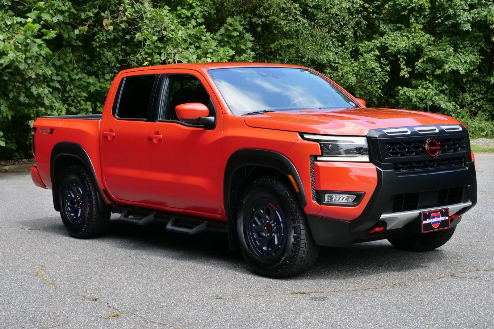 Used 2025 Nissan Frontier Pro-X RWD image 4