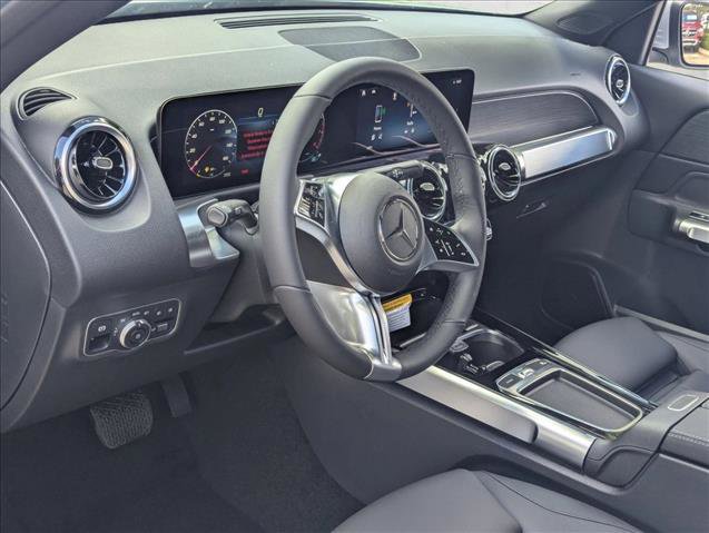 New 2026 Mercedes-Benz GLB 250 image 3