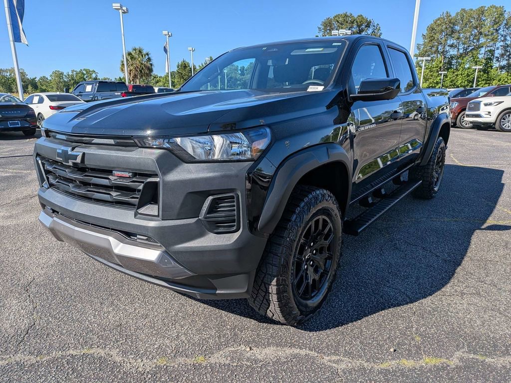 Used 2024 Chevrolet Colorado Trail Boss w/ Technology Package AWD/4WD image 11