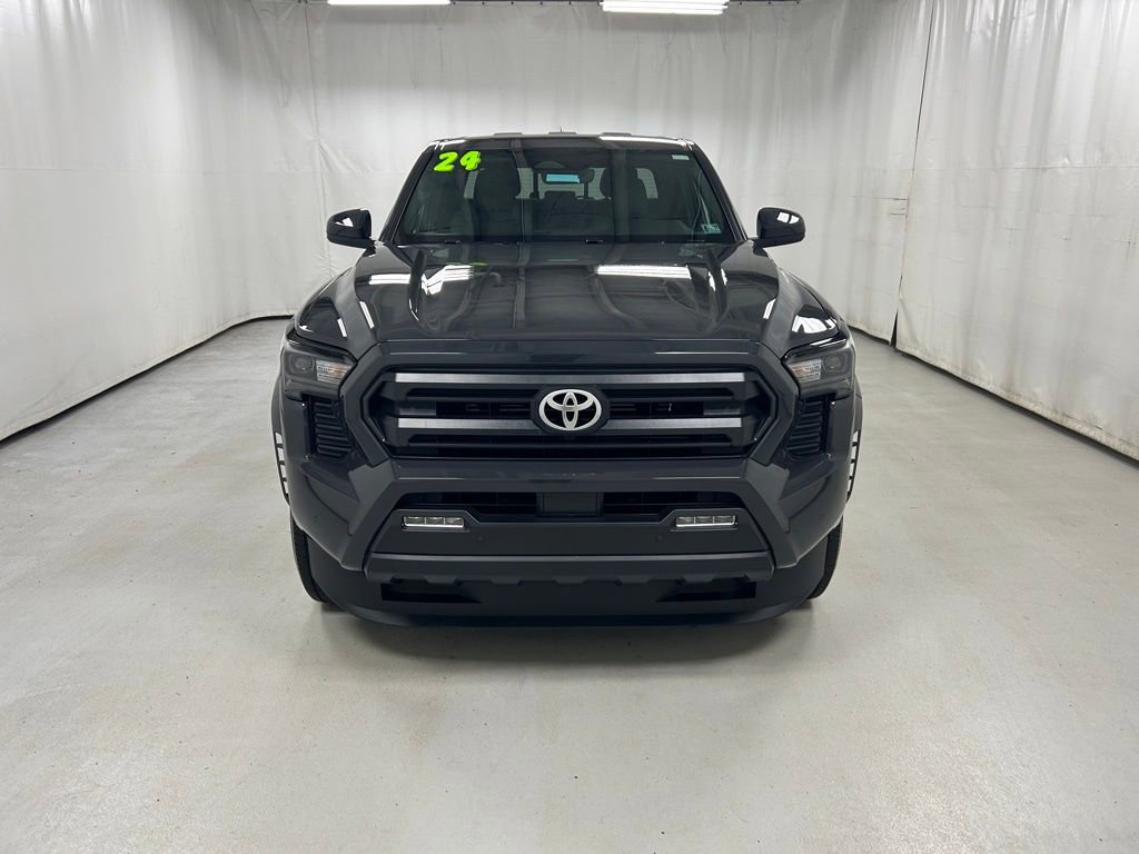 Used 2024 Toyota Tacoma SR5 AWD/4WD image 3