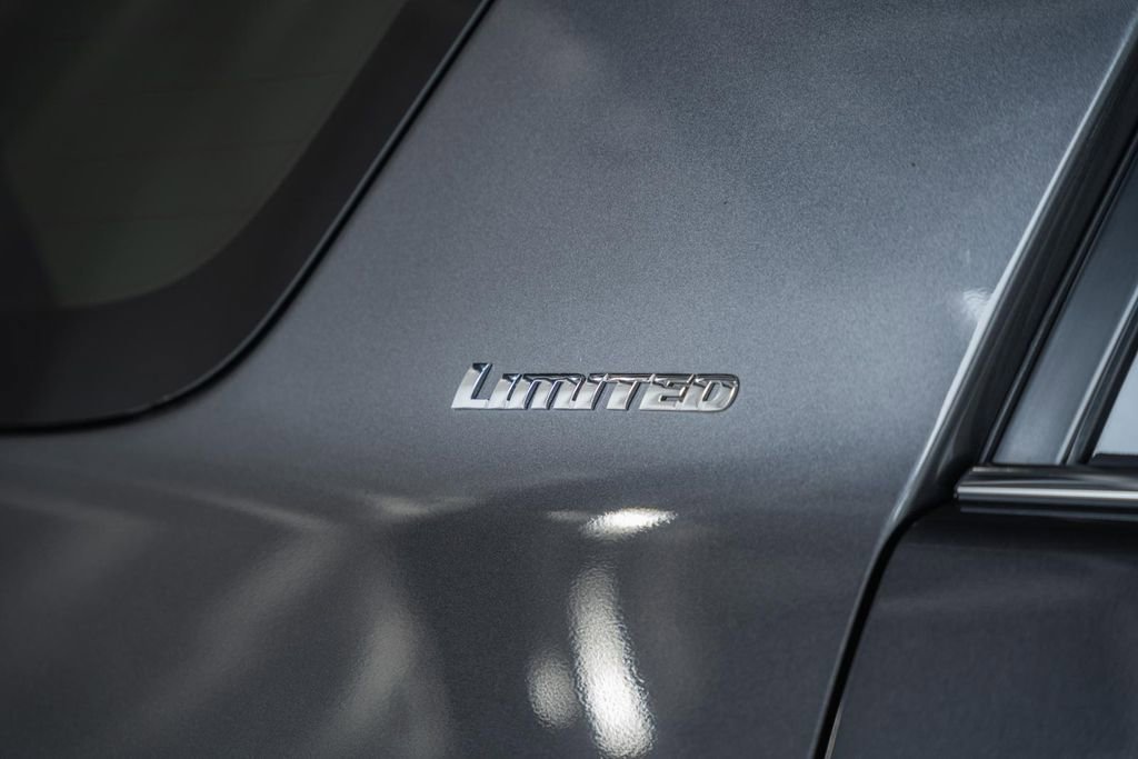 Used 2023 Toyota 4Runner Limited AWD/4WD image 18