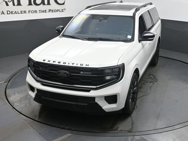 Used 2025 Ford Expedition Max Platinum w/ Stealth Appearance Package AWD/4WD image 48
