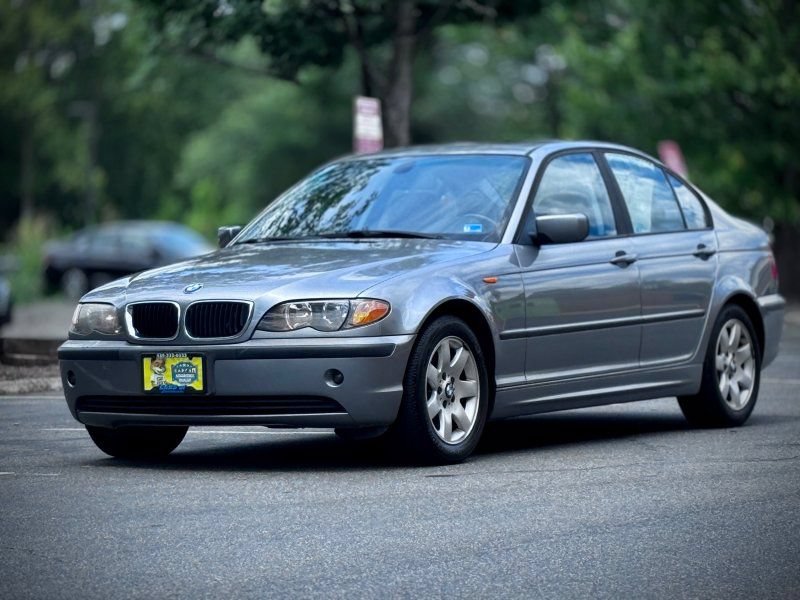 Used 2004 BMW 325i Sedan RWD image 3