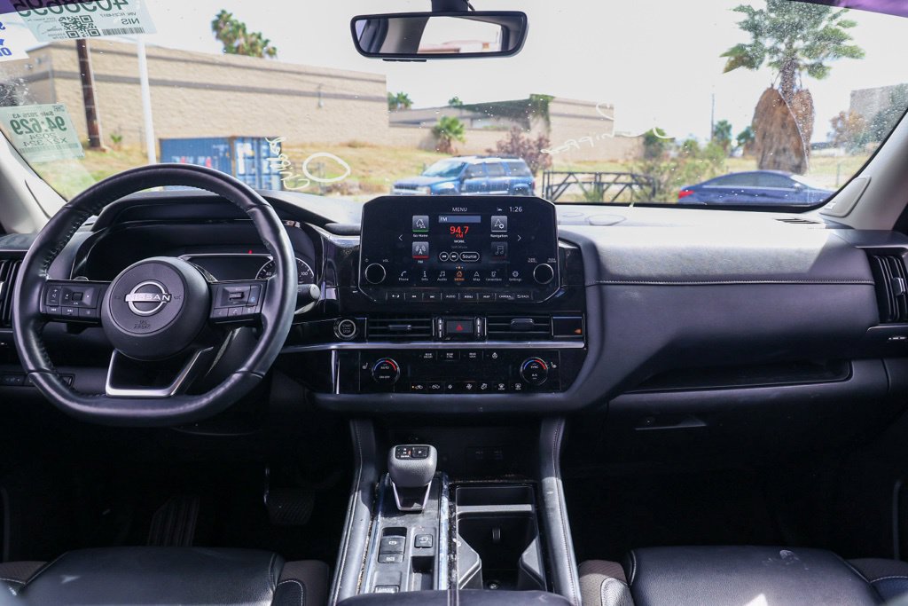 Used 2024 Nissan Pathfinder SL w/ SL Premium Package FWD image 23