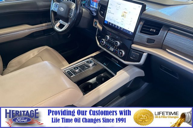 Used 2023 Ford Expedition Limited AWD/4WD image 17