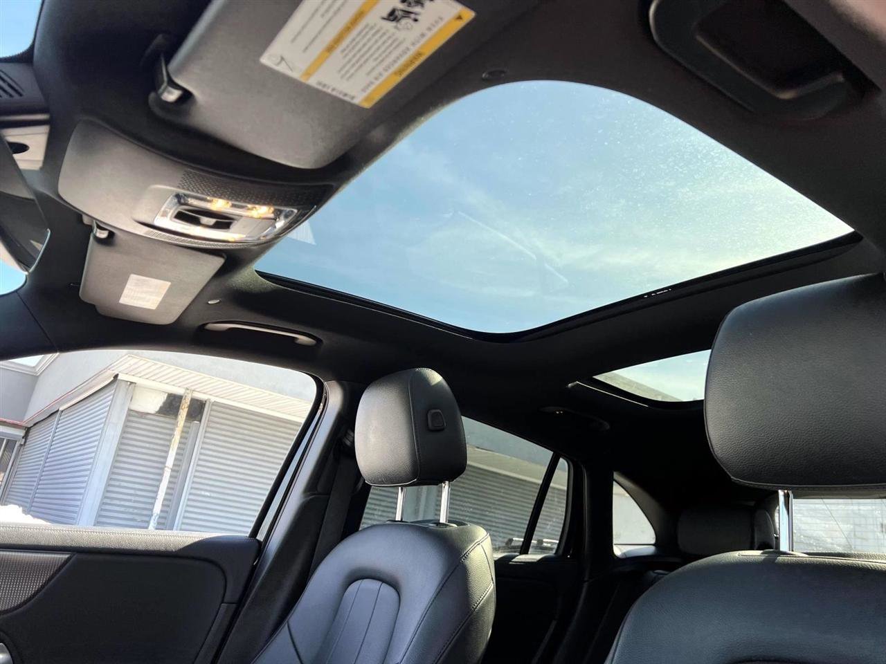 Used 2022 Mercedes-Benz GLA 250 4MATIC w/ Premium Package Lite image 8