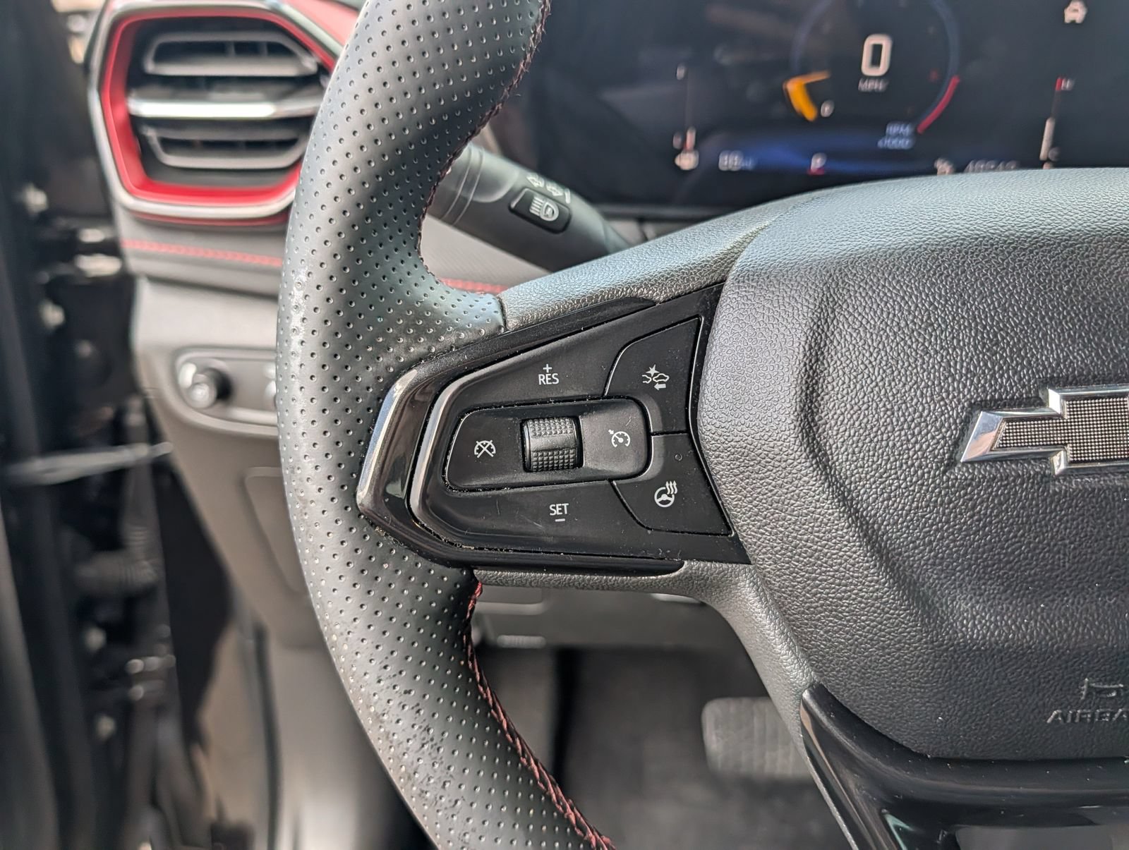 Used 2024 Chevrolet TrailBlazer RS FWD image 14