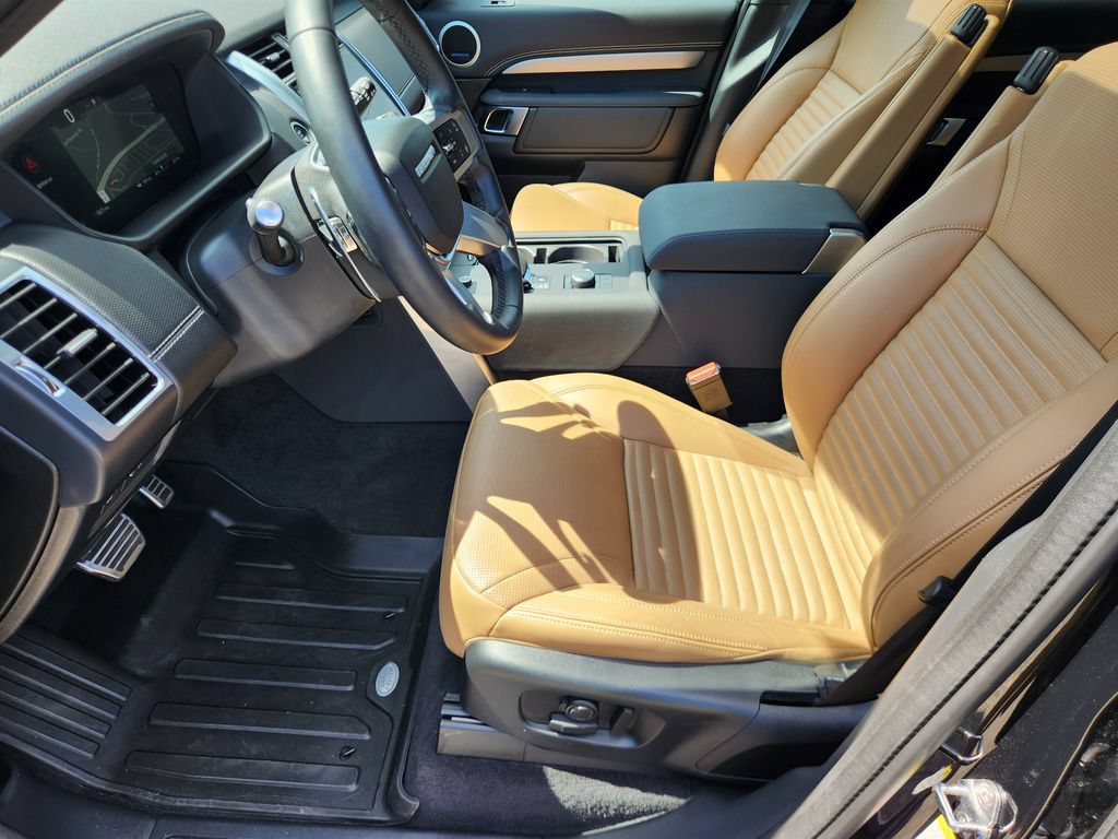 Used 2025 Land Rover Discovery Dynamic SE AWD/4WD image 9